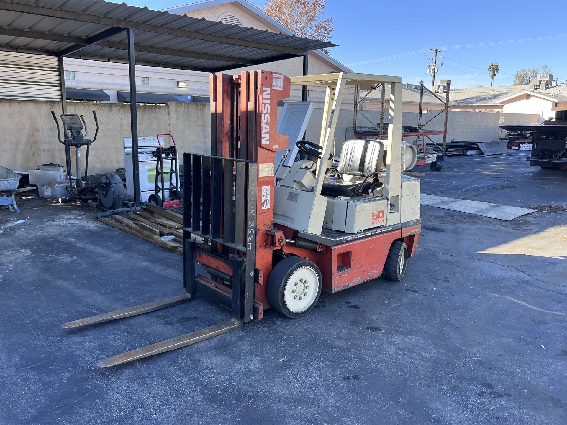 5000 Lb Nissan Forklift