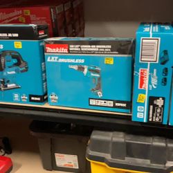Makita 18 V Tool And Batteries