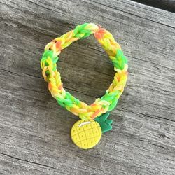 Rainbow loom- 𝕋𝕣𝕠𝕡𝕚𝕔𝕒𝕝 𝕫𝕚𝕟𝕘