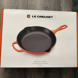 Le Creuset Signature Enameled Cast Iron Skillet 11 3/4”