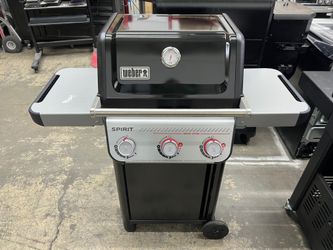Weber Spirit E-325 Black 3 -Burner Liquid Propane Gas Grill