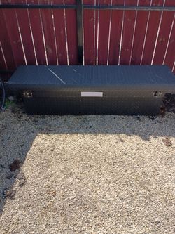 Pickup truck tool box
