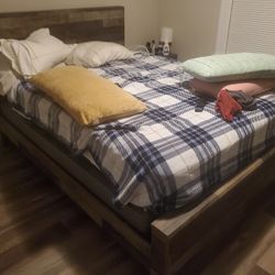 Queen Bed Set