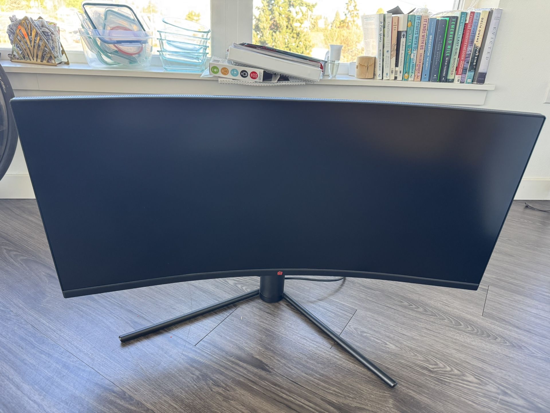 34” Curved Deco Gear Gaming Monitor