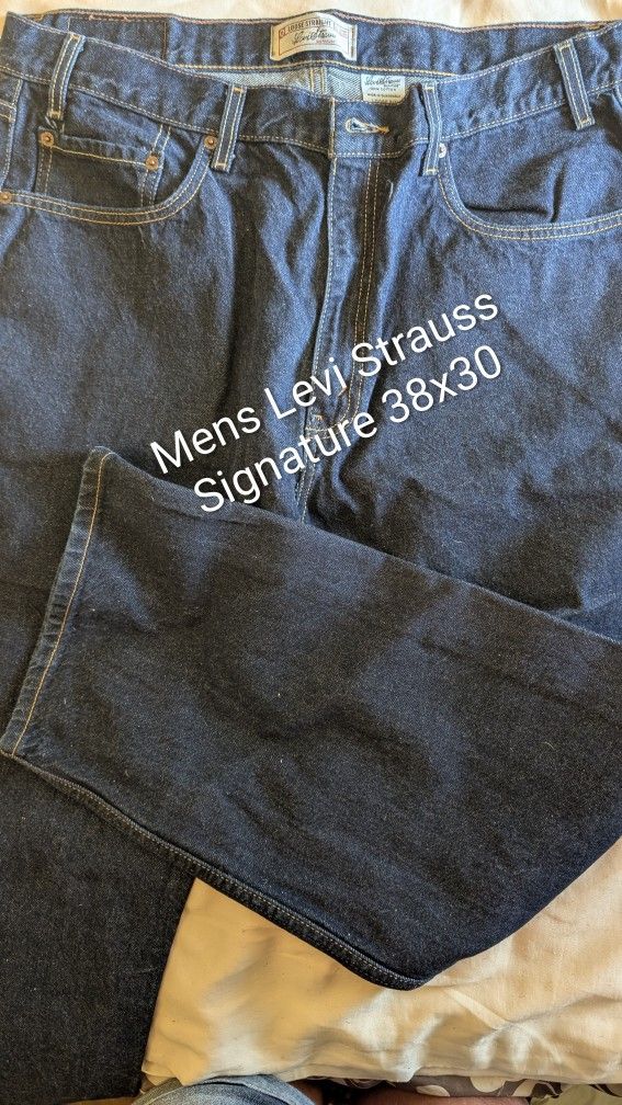 Mens Levi Strauss 38x30 Signature Loose Straight, 100% Cotton, 5 Pocket, Excellent, East Or West.