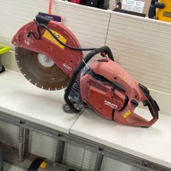 Concrete saw