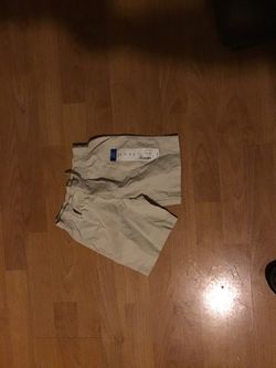New beige shorts size 3t okie dokie