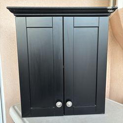 Wall mounted bathroom cabinet