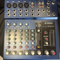Yamaha MG8/2FX 8- Channel Mixer 