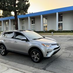 TOYOTA RAV 4 XLE SPORT 