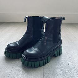 Stylish Women Chelsea Boots Size 7