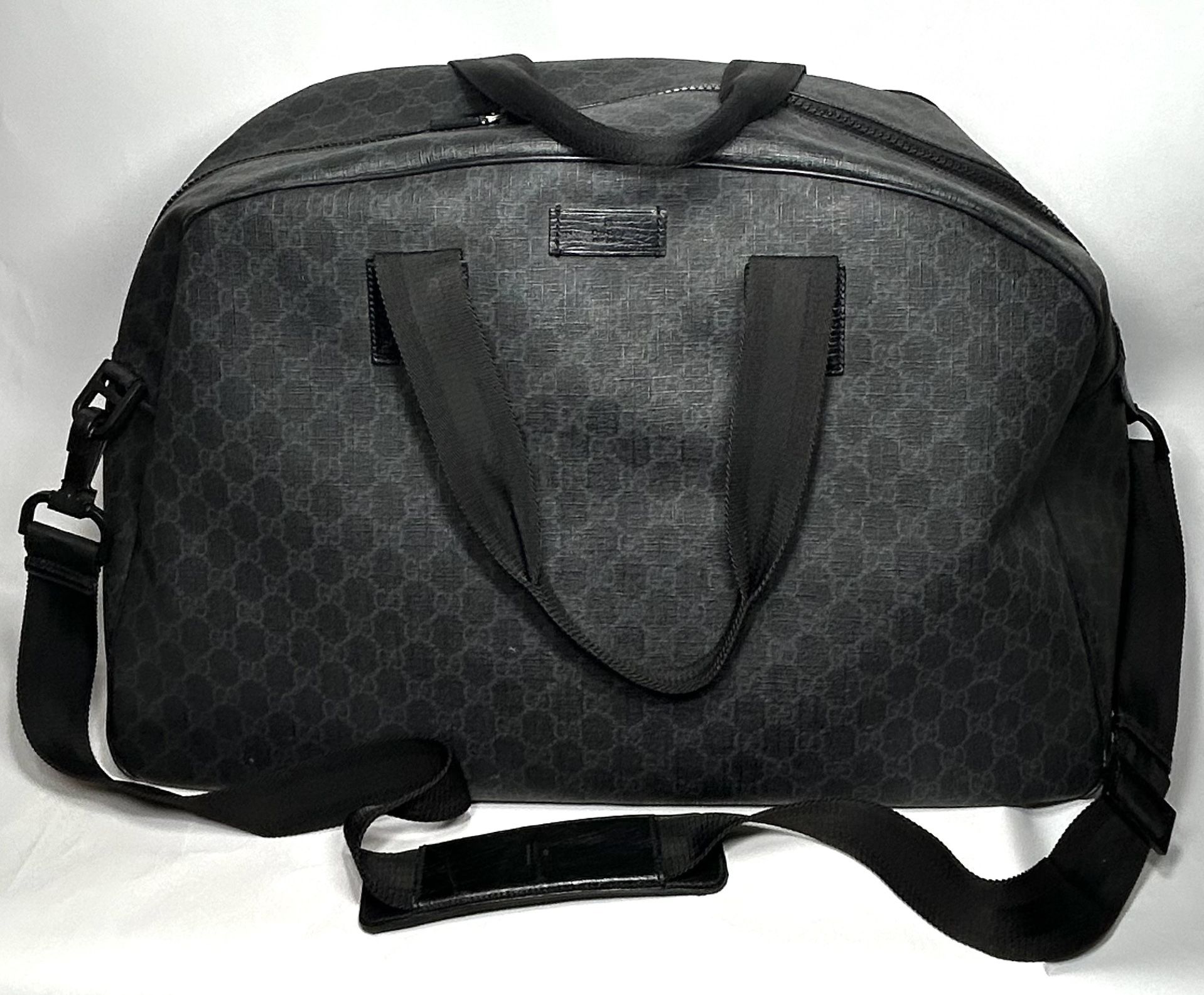 Gucci Two-Way GG Supreme Canvas Travel Bag