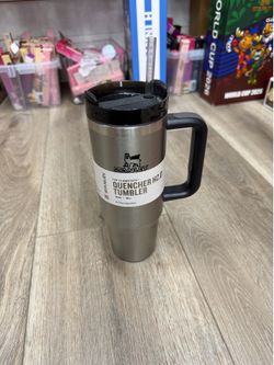 Stanley cup $15 32 oz