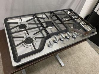 MAYTAG 36″ 5-Burner Stainless Steel Gas Cooktop Model # W11120469A