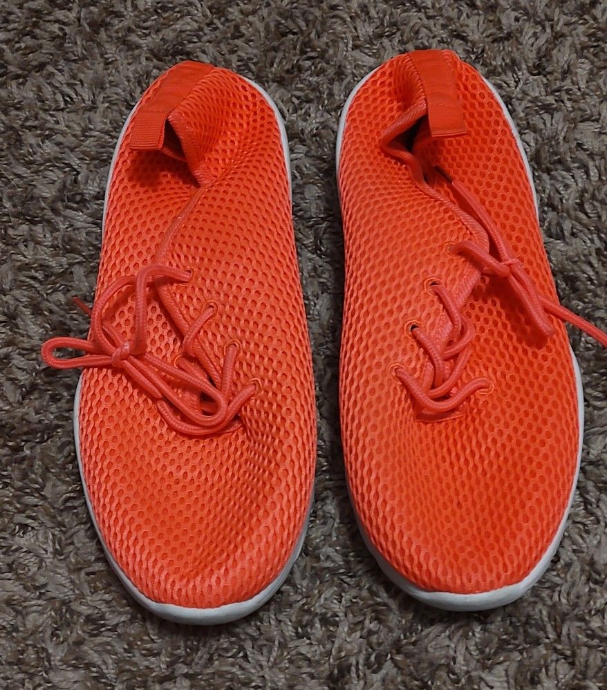 Women size 10 SoulMates neon pink sneakers