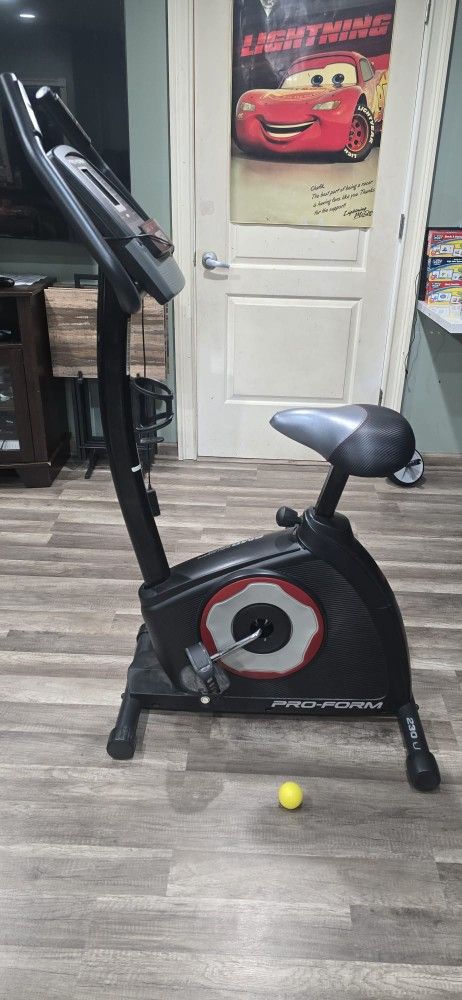 For Sale: Pro-Form 230U Stationary Exercise Bike - Great Condition! Plus weight Bench
