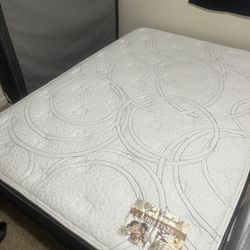 Full Size Bed And Frame 