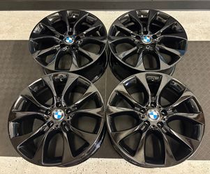 19” BMW X5 GLOSS BLACK OEM TAKE OFF SET OF 4 WHEELS BLACK 19” X5