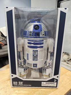 R2-D2 ROBOT with A Remote Control
