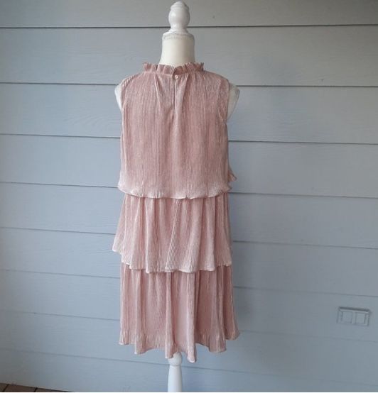 Anthropologie Ro & De Estelle Tiered Tunic Dress  Medium  With a touch of dazzle and shine, this tiered tunic brings a festively feminine touch to any