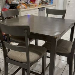 🍽 Dining Table + 4 Chairs – $280 (Cash Only)