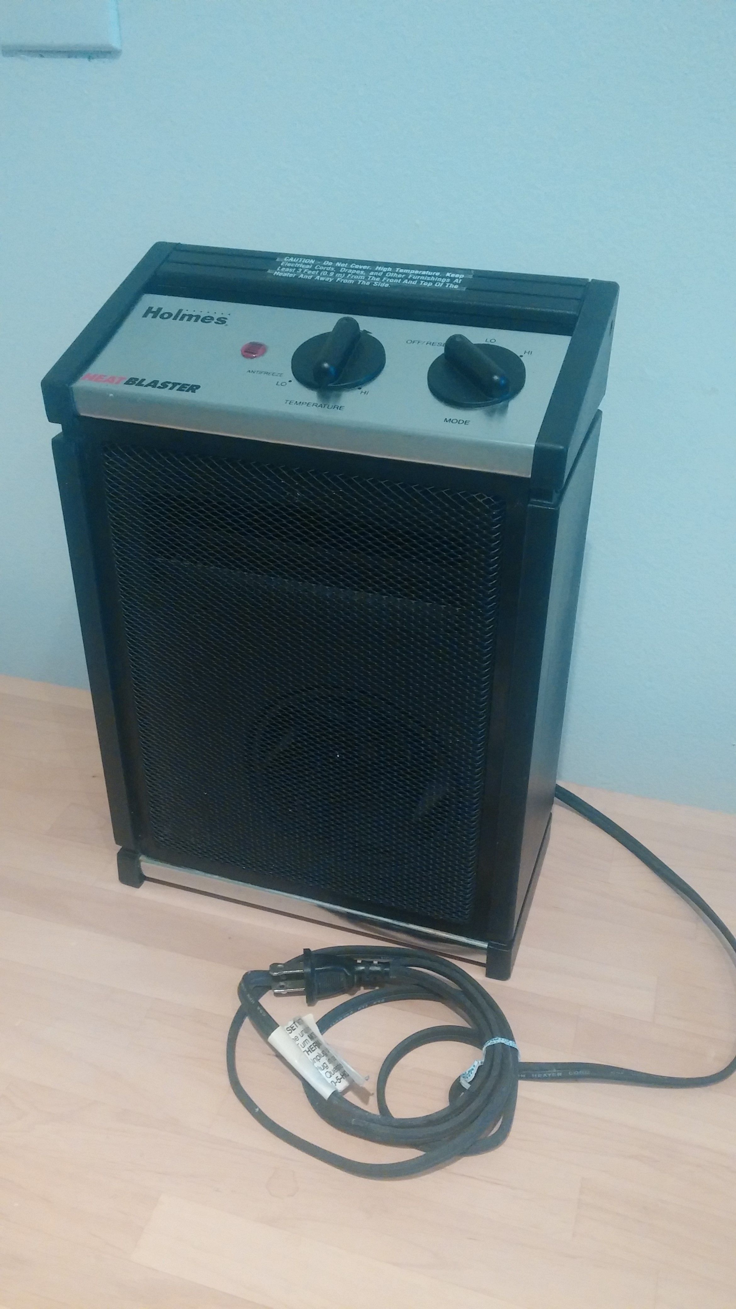 HOLMES HEAT BLASTER 750-1500 W CERAMIC SPACE HEATER
