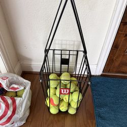 Wilson 75 Tennis Ball Pick Up Hopper Like New 
