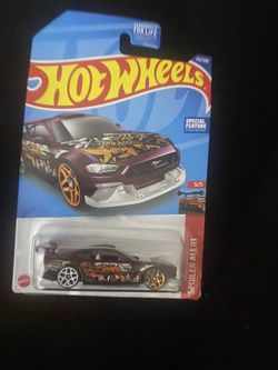 CUSTOM ‘18 FORD MUSTANG GT HOT WHEELS (COMMON)