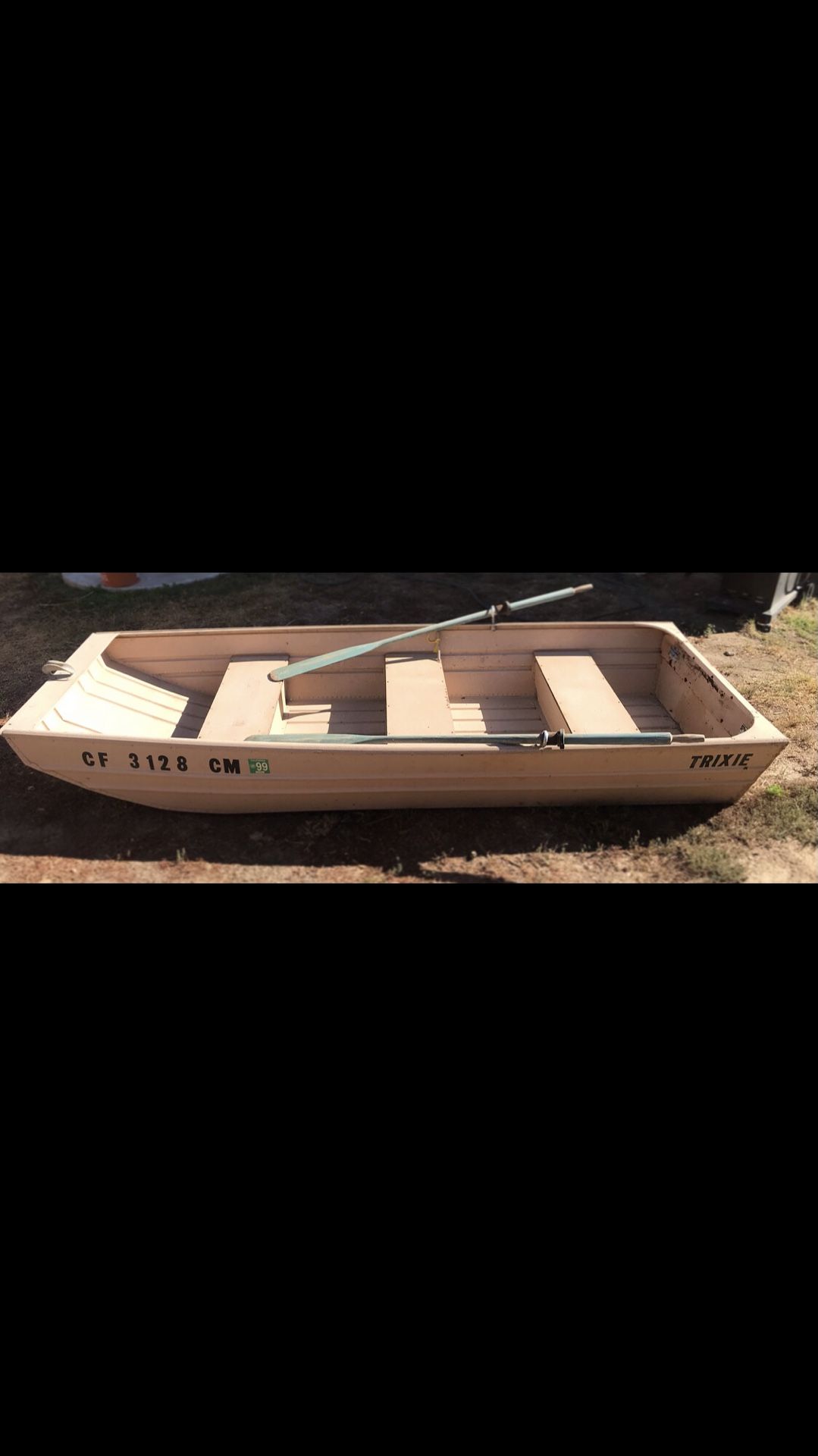 10ft Aluminum Row Boat for Sale in Corona, CA OfferUp