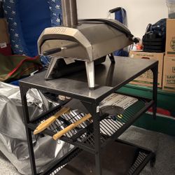 OONI Pizza Oven. 12” With Stand