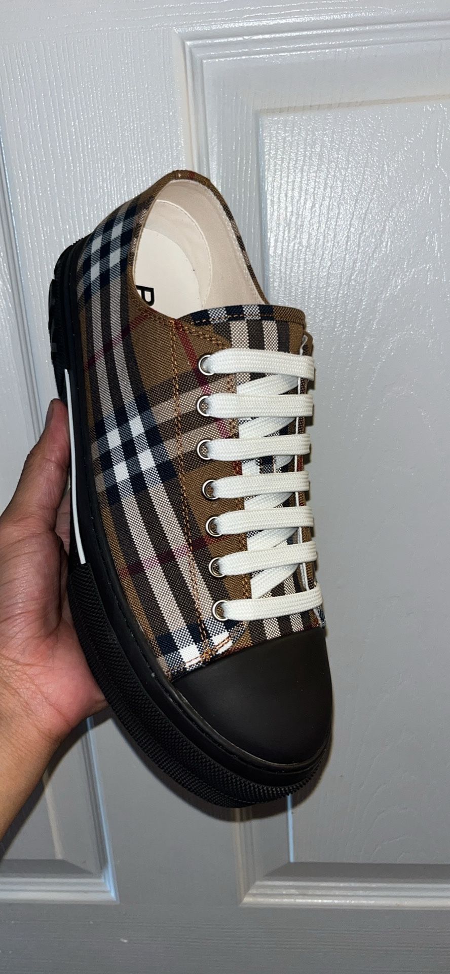 Burberry Shoe Size 9.5