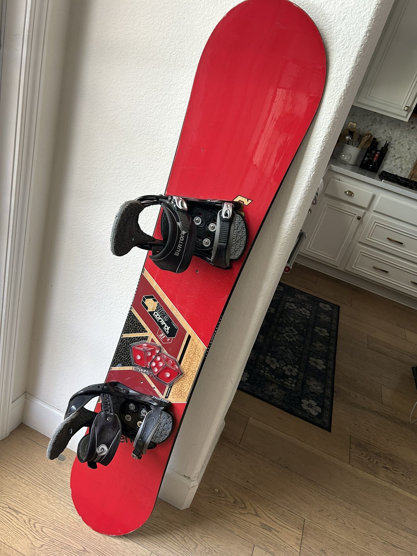 Selling Snowboard With Bindings.