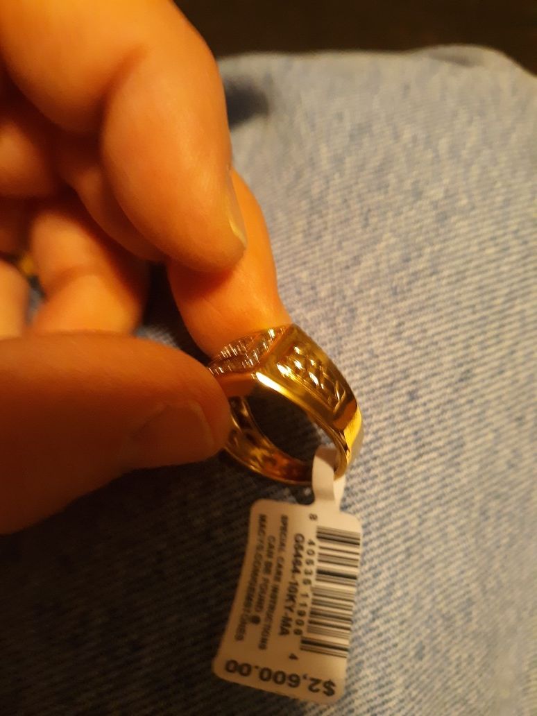 R.H. Macy &Co fine jewelry , Diamond ring for Sale in Portland, OR OfferUp