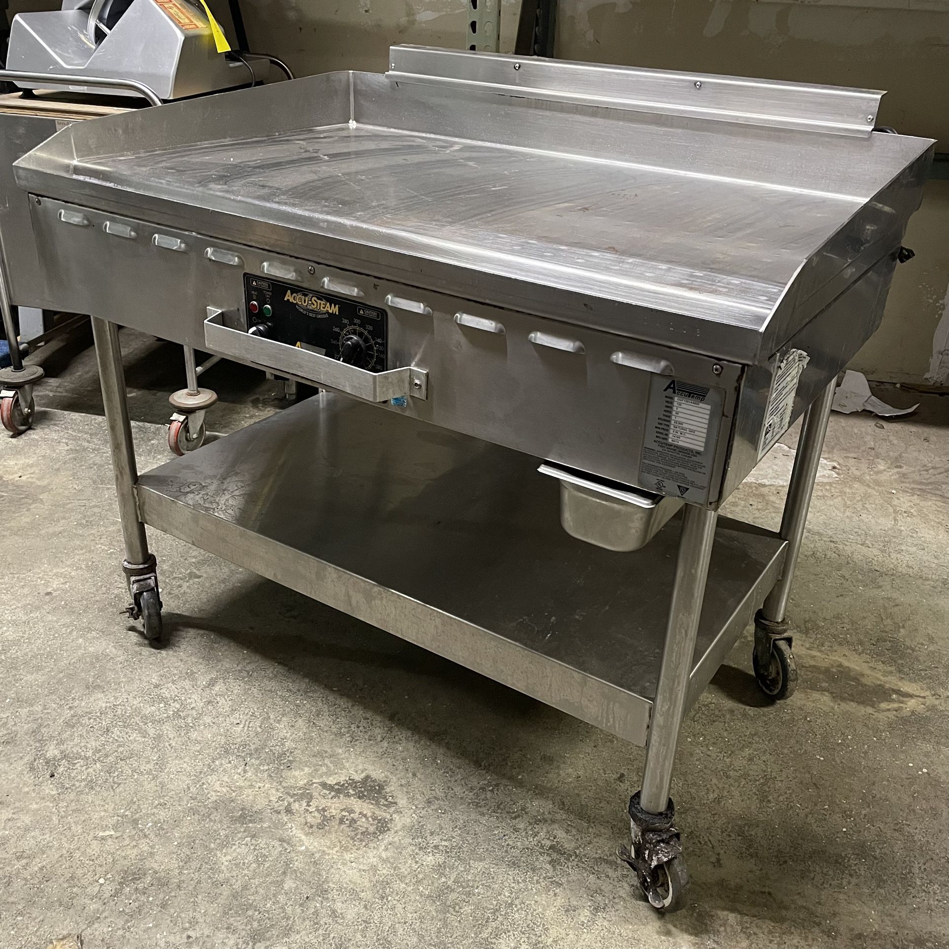 AccuTemp GGF1201A4800 Restaurant Griddle – 85,000 BTU Commercial Electric Unit 120V