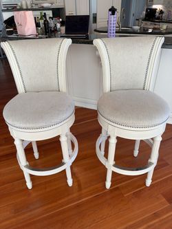 2 High Chairs