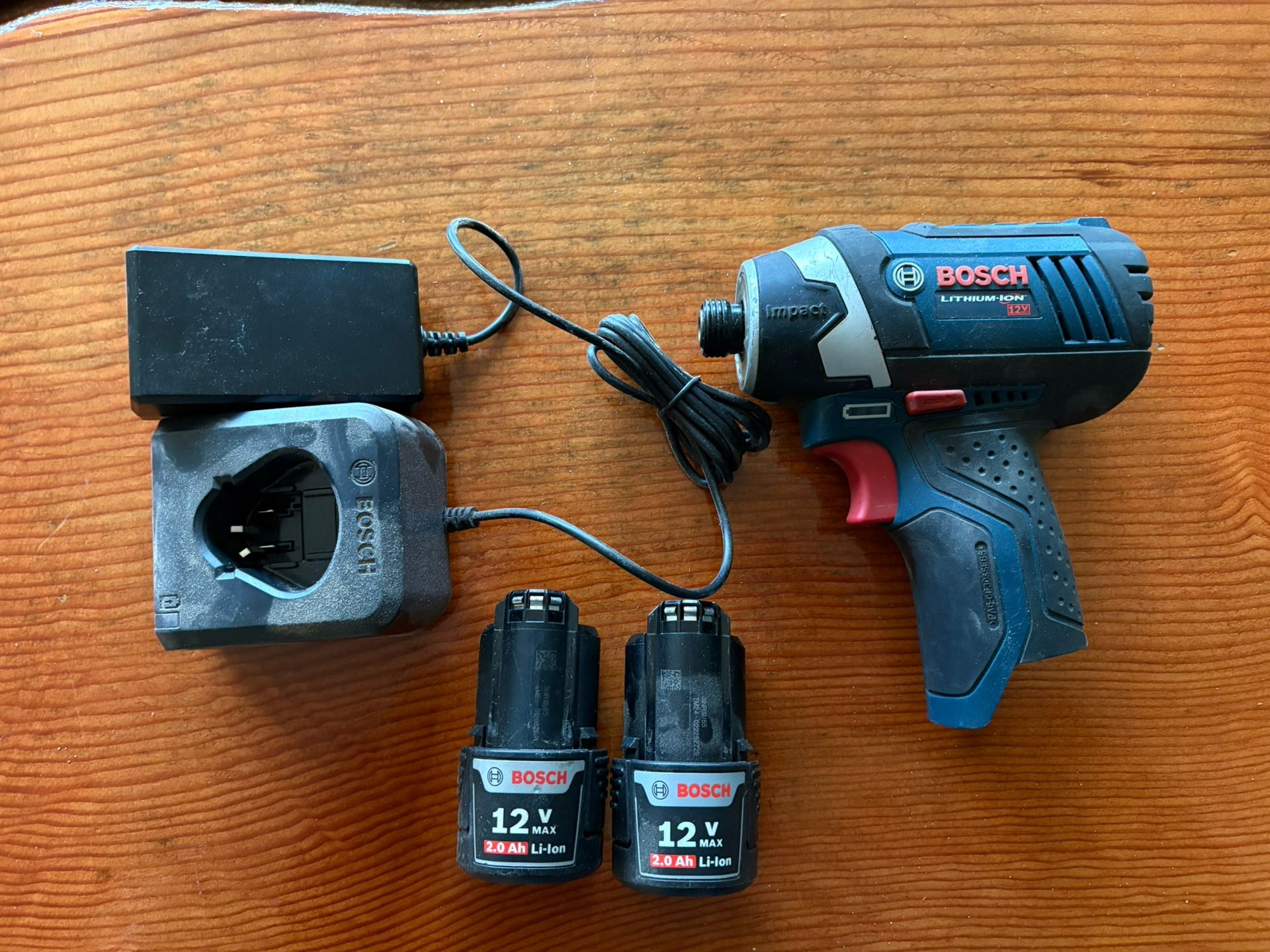 *like New* Bosch 12 Volt Impact Driver, 2 Batteries & charger