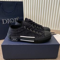 Dior CD Men’s Sneaker With Box New 
