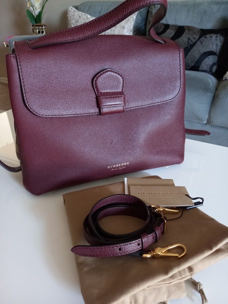 Burberry Chamberly Handbag 