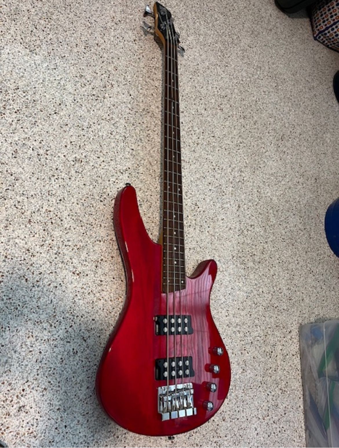 Ibanez SDGR 4-String Bass with InCase Base Case