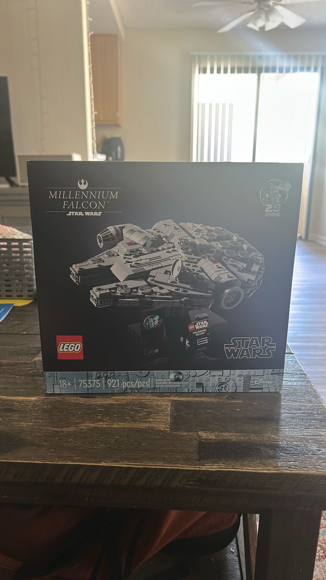 25th Anniversary Lego Star Wars Millennium Falcon