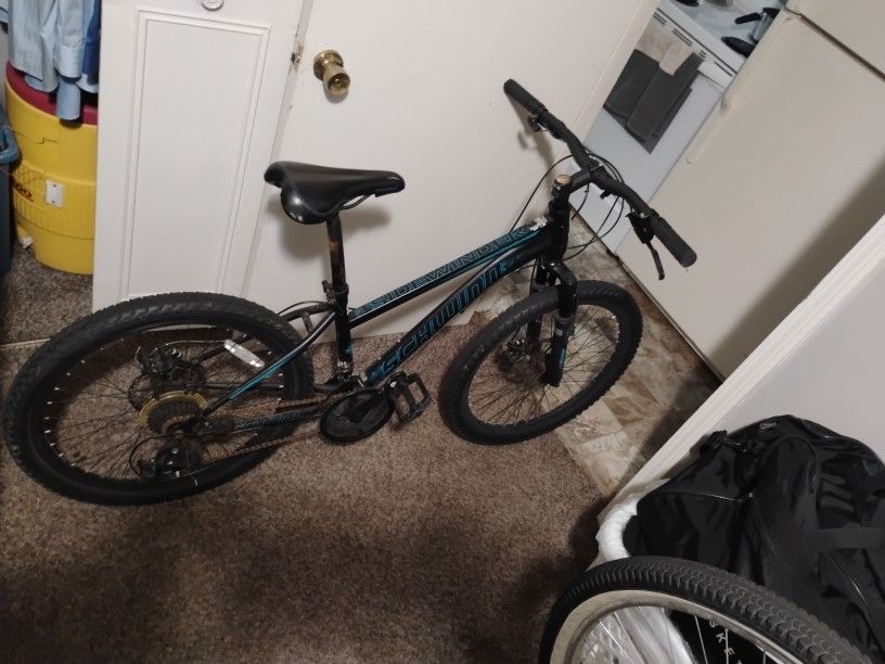 Schwinn Sidewinder 24inch Mountain Bike