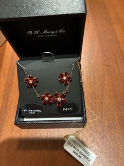 NWT Macy's 14K Gold Over Sterling Silver Rhodolite Garnet & White Topaz Flower Necklace & Earrings Set