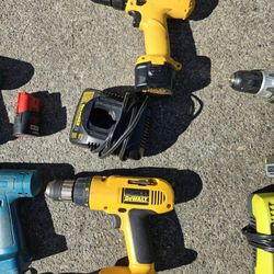 Dewalt 9.6v Two Drills Battery Charger