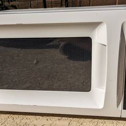 Walmart Microwave Oven Model: EM720CGA-W