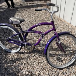 exelebte va par de bicicletas para hombre y para mujer en exelentes  condiciones   $65  la que le guste apártelas 