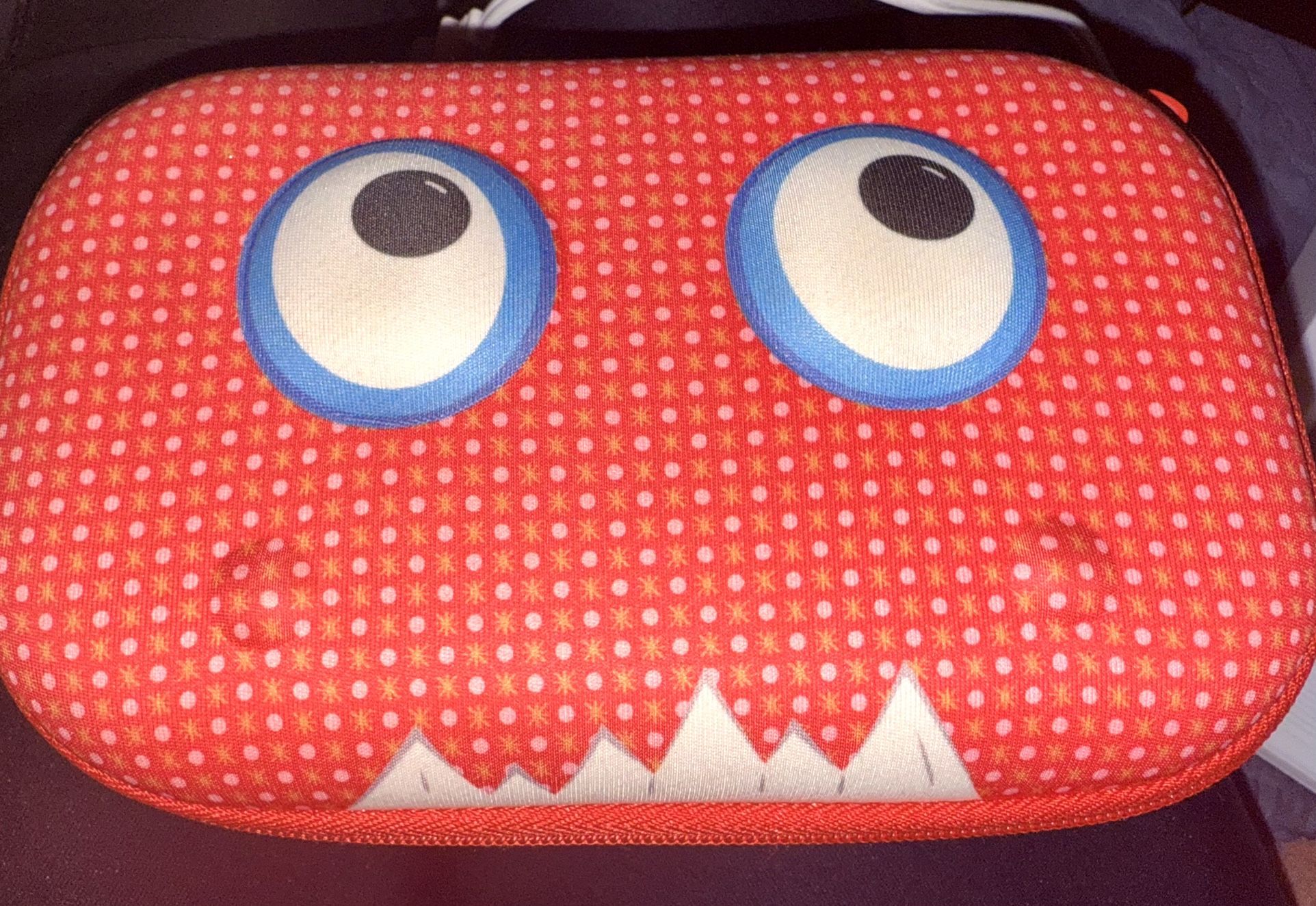 Zipit Beast Box