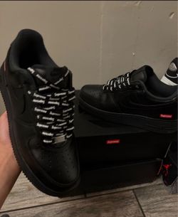 Black supreme AF1