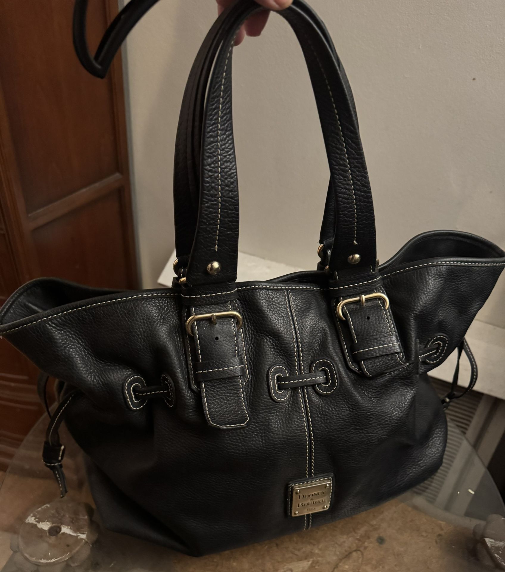 Dooney And Bourke Large Tote Leather Bag