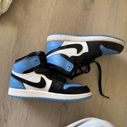 Air Jordan 1 Retro High OG 'UNC Toe'