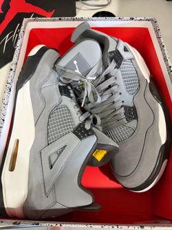 New Jordan 4$